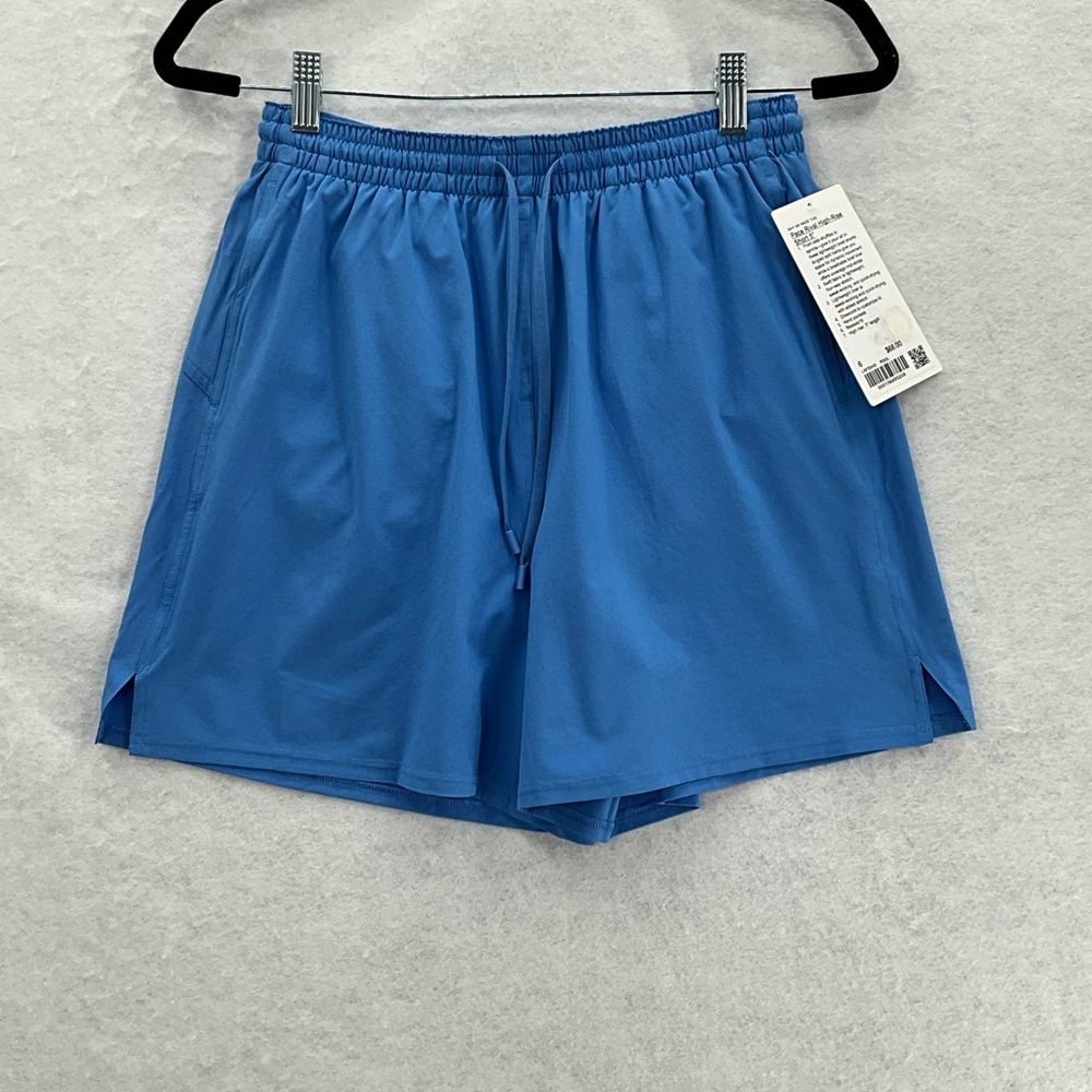 NWT‎ Lululemon Pace Rival High-Rise Short 5"
Pool Party Size 6